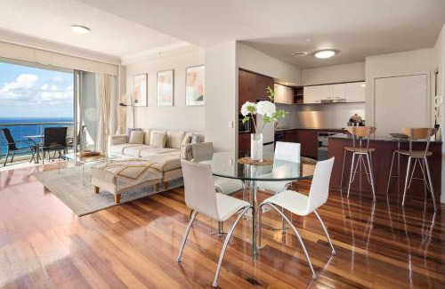 Surfers Paradise Apartment | Zenith Shore - Resort Living above Surfers Paradise