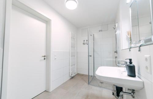 Metzingen Apartment | ZENtrahome - Balkon Outlet Zentral SmartTV Business