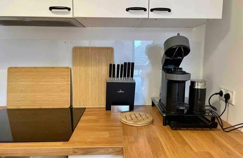 Waldring Apartment | Zentrale Premium Wohnung Inkl. Smart-tv, Internet, Netflix