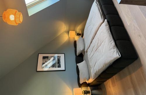 Augustenstraße Apartment | Zentrales Dachgeschoss-Apartment Augustenstraße