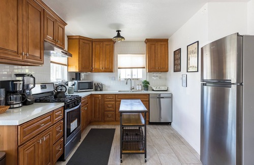 Linda Vista House | ZenTrio - Perfect for Family Reunion and Vacations. Near beach and attractions.