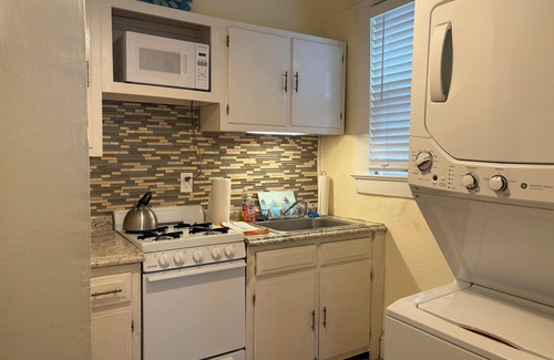 Ocean Grove Apartment | Zephyr Cottage (Apt 2)