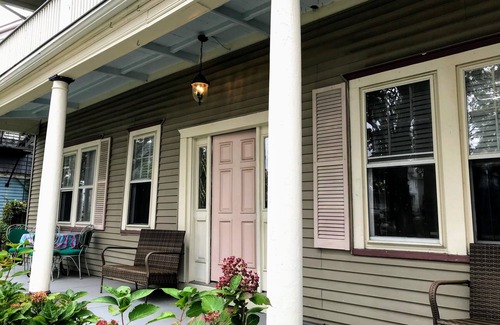 Ocean Grove Apartment | Zephyr Retreat (Apt 3) - Park View