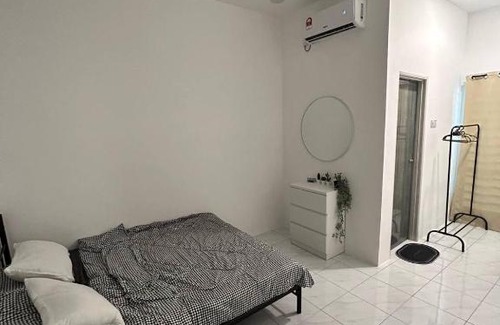 Lumut House | Zh homestay teluk batik