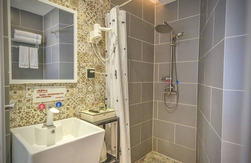 Yongding Hotel | Zhangjiajie Yuemu Art Hotel