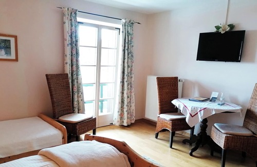 Hoslwang Apartment | Zimmer Hühnerglück, Ostseite mit Balkon, 2. Etage, 23 qm