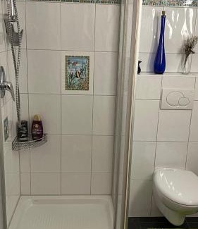 Hasenbergl-Lerchenau Ost House | Zimmer mit eigenem Bad und Küche in Reihenhaus