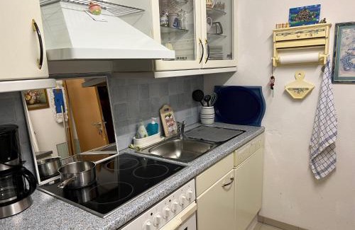Hasenbergl-Lerchenau Ost House | Zimmer mit eigenem Bad und Küche in Reihenhaus