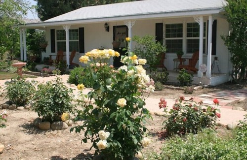 Sanger Apartment | Zinfandel Suite Sequoia View B&B