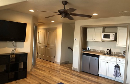 Hurricane House | Zion getaway duplex style home 4 bedroom 2 bathroom next to sand hollow and Zion