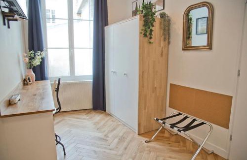 5th Arrondissement Apartment | Zoé - Design 2BR Mouffetard