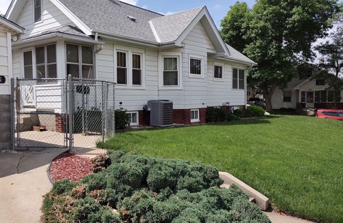 Omaha House | ZOO Old Market CHI Charles Schwab Field Cozy Downtown House