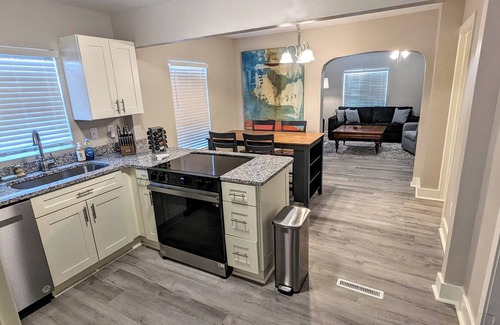 Wichita House | Zoobilee-on Zoo Blvd