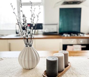 Cricklewood House | Zozy Happy Land
