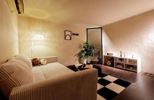 Hang Buom Apartment | Zuzi Home Dao Duy Tu , Old Quarter 3
