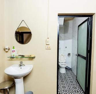 Hang Buom Apartment | Zuzi Home Dao Duy Tu , Old Quarter 3