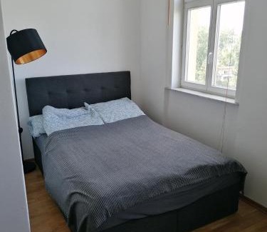 Friedrichshain Apartment | Zwei Charmante Privatzimmer mit Wohnbereich in zentraler Berliner Wohnung