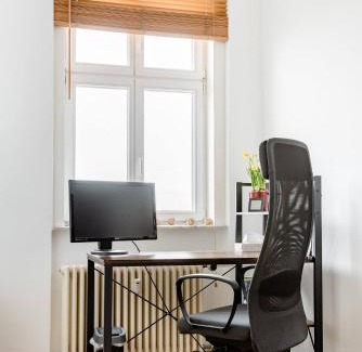 Friedrichshain Apartment | Zwei Charmante Privatzimmer mit Wohnbereich in zentraler Berliner Wohnung