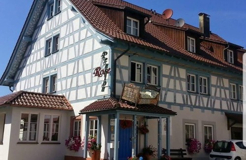 Ravensburg House | Zweibettzimmer mit Getrennten Betten, Eig. Bad, Eig. Mini- Küche,wlan,parken