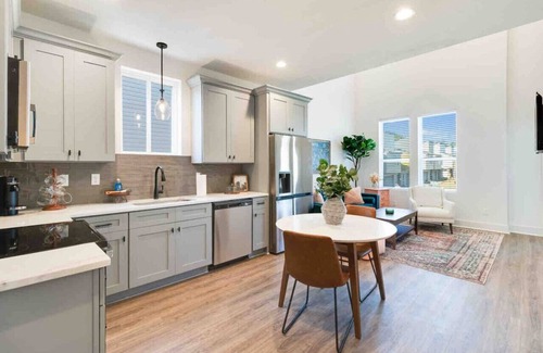 Lafayette House | Zydeco house/Lafayette's best kept secret/Book now