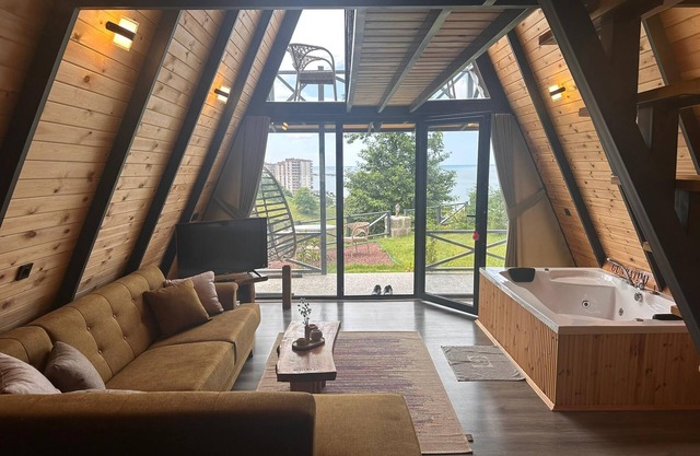 Çiçek Bungalov