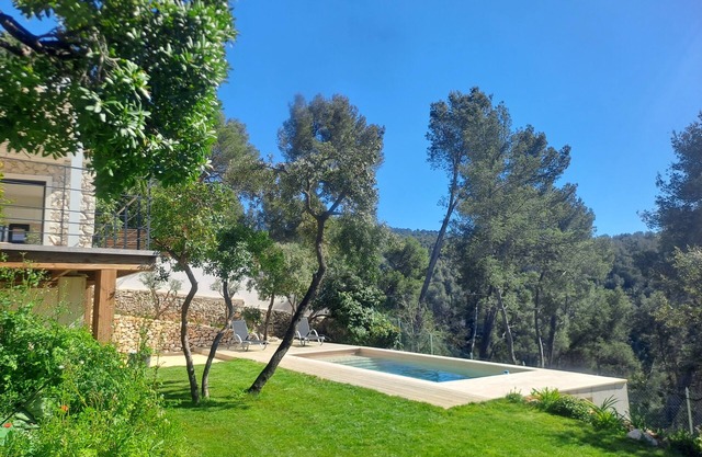 Évasion Provençale: new contemporary villa in a green setting