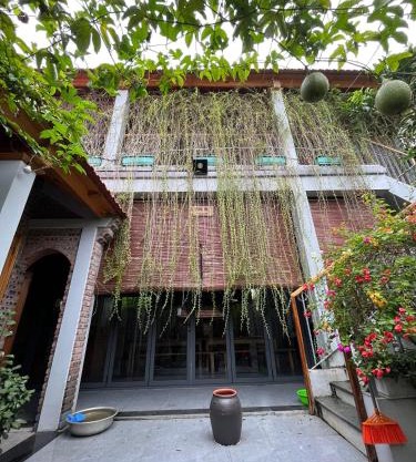 Đường Lâm Village