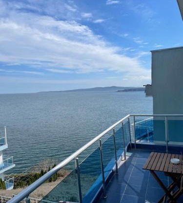 Апартамент Лариди