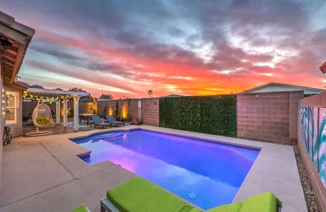 ㊂ Sunset Swim - Vegas Private Pool Oasis