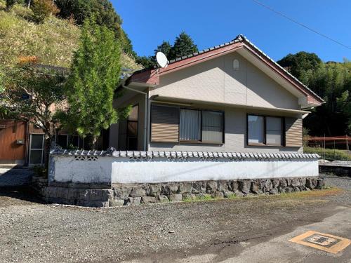 民泊かも川