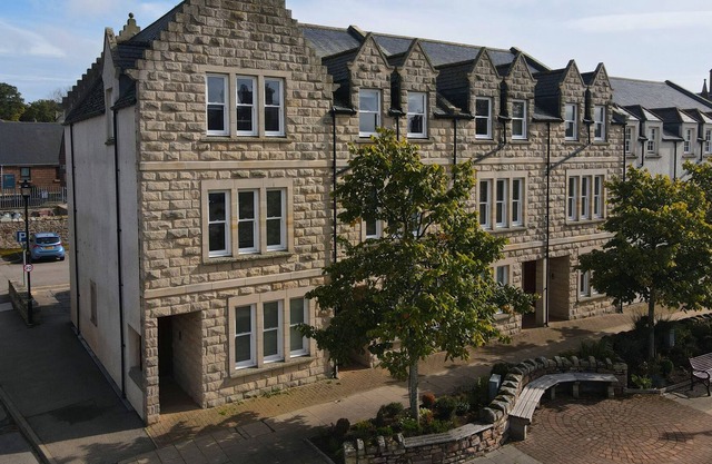 1 Argyle Place, Dornoch