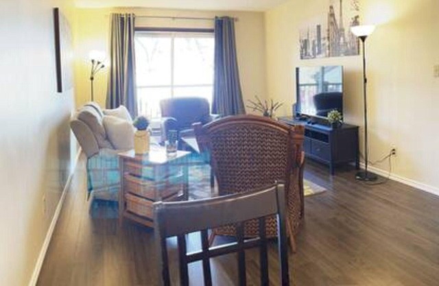 1 Bdm Furnished West Edmonton Close to Acheson