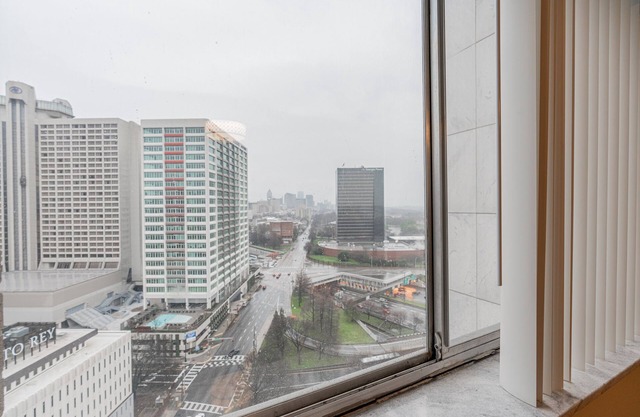 1 BDR 21ST FLOOR IN ATTRACTIONS AND MORE DOWNTOWN ATLANTA