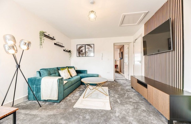 1-Bed Failsworth Hideaway - Sleeps 4