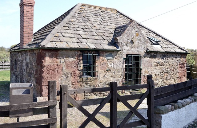 1 bedroom accommodation in Lunan Bay