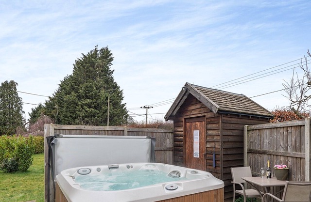 1 bedroom accommodation in North Tuddenham, near East Dereham