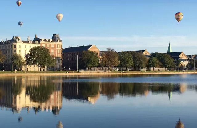 1 Bedroom Centrally Located by The Lakes