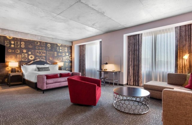 1-Bedroom Suite at a 4⭐️ Hotel