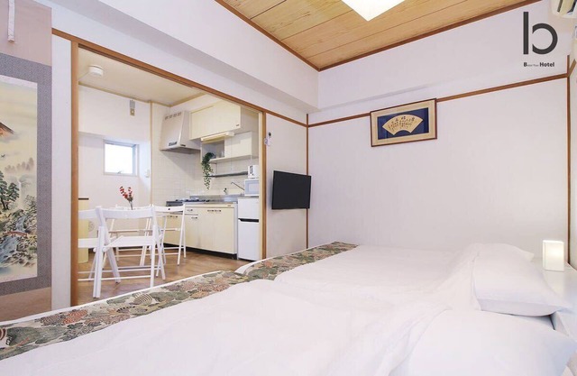 1 BR Apartment | Mins Walk to Peace Park