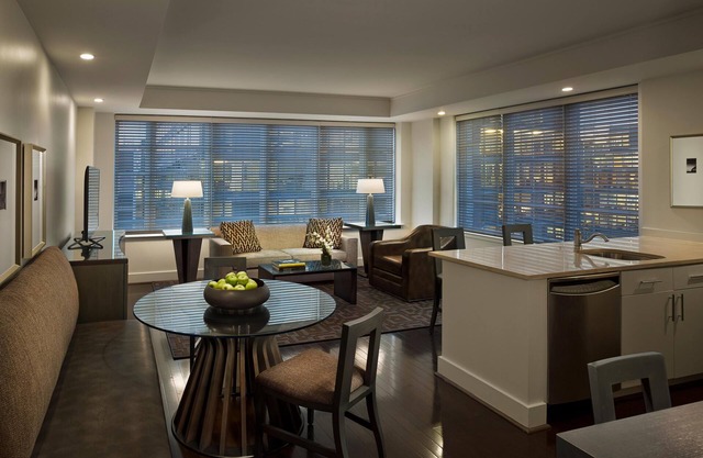 1 BR Platinum Suite/Walk to White House Nat'l Mall