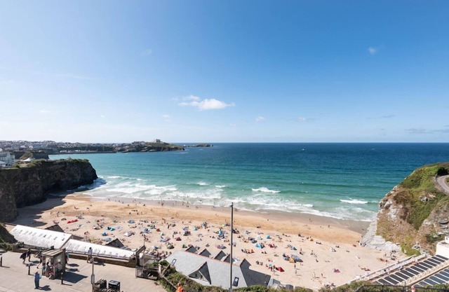 1 Cliff Edge - a studio that sleeps 3 guests in 1 bedroom