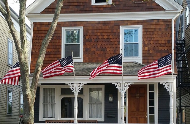 #1 Location, wedding party, or vacation ,steps to Harbor, Restaurants, Shopping
