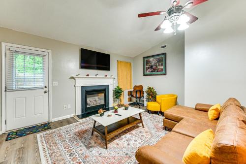 1 Mi to ECU Campus Greenville Home with Yard!