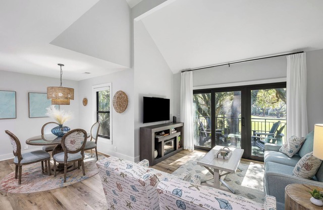 <1 Mi to Seabrook Island Beach: Golf View Villa!