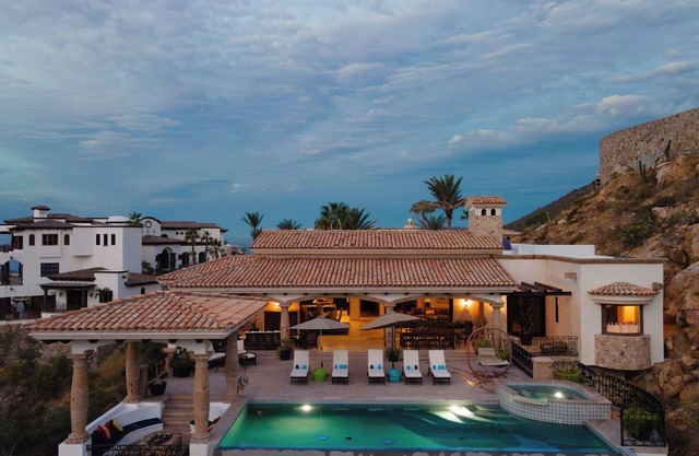 1 NIGHT FREE Oceanview Mansion, Private Pool & Five-Star Service