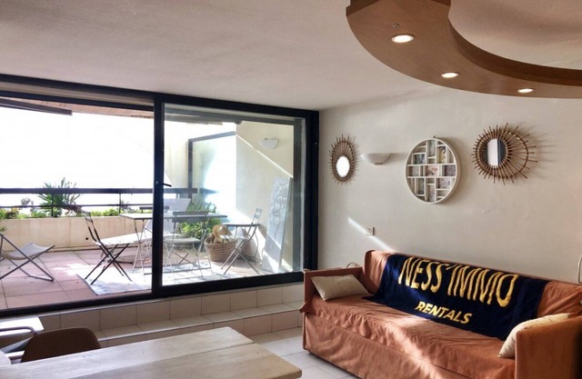 1 room apartment (studio) 25m² - LAND/SEA STUDIO