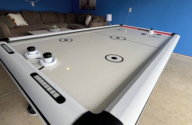 10 min to Broadway, Airport & Opry Mills. Three roomy bedrooms sleep up to 10 guests in comfort. After a play day, unwind in our dedicated game room packed with board games. Fire up the BBQ on grill by the dog park and chill.