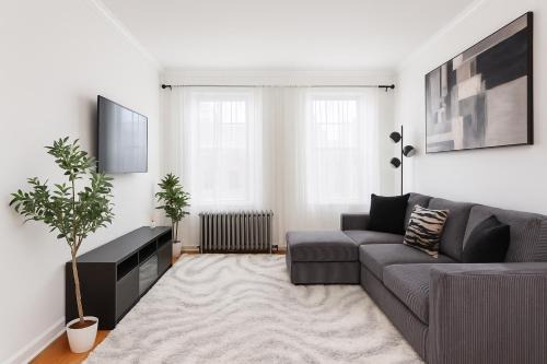 10 Min to NYC Quiet 1BR Flash Deal June 22 to 25