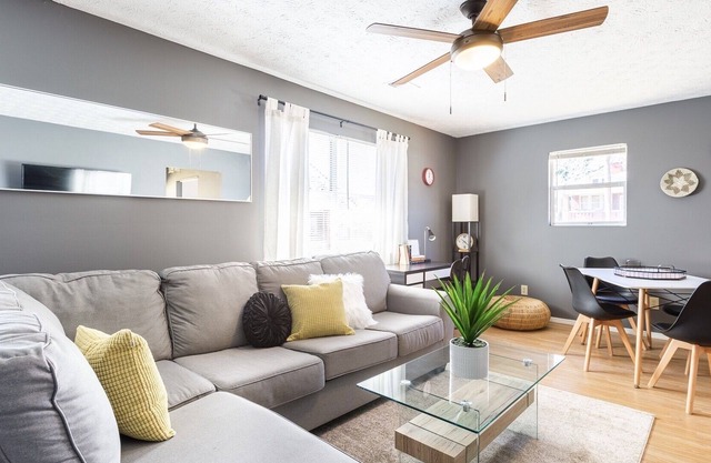 10 Minutes to Downtown Atlanta! Walk to Beltline Breweries. Pet Friendly!