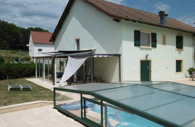 100 m2 ground floor with pool, terrace and veranda
